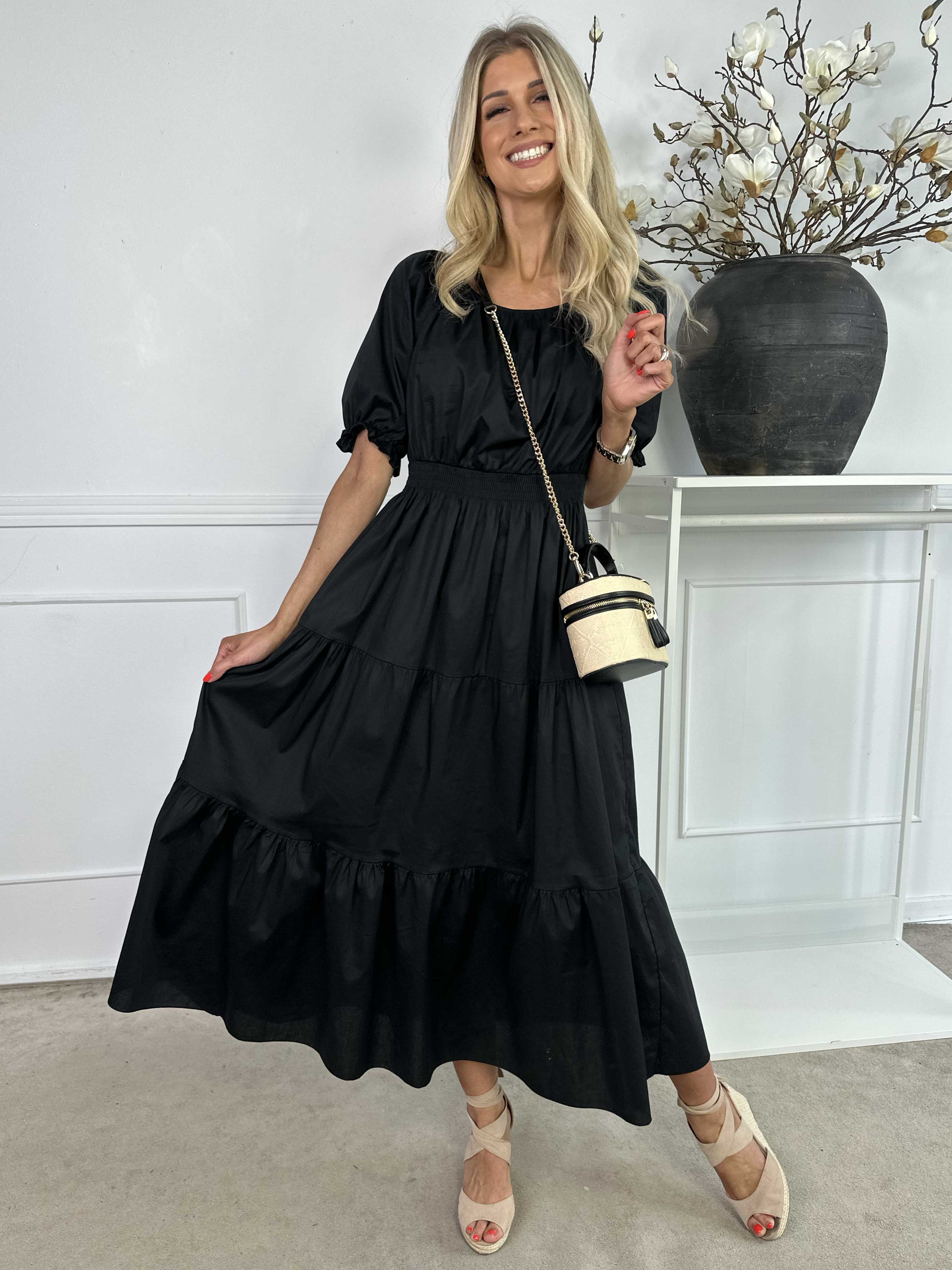 Kayce - Klänning i bomull med resår i halsringning och midja